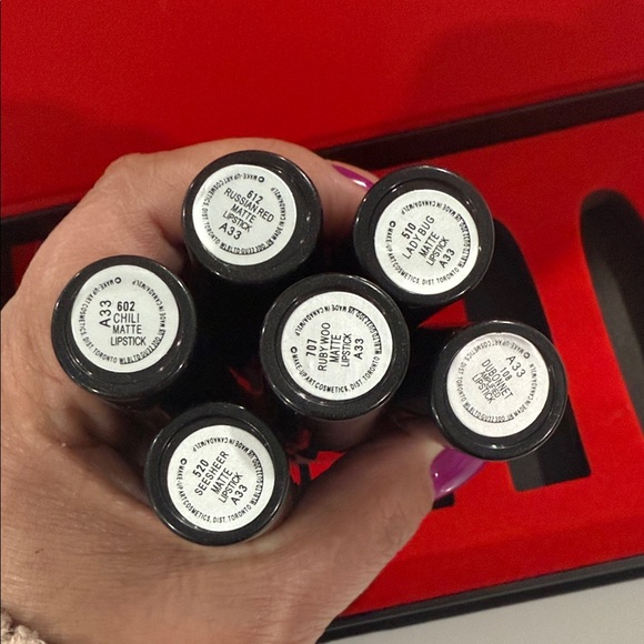 MAC Red Matte Lipstick Set of 6 in Black and Red Box - Picture 3 of 3